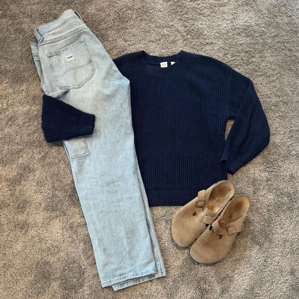 Gap Men's Navy and Blue Jumper